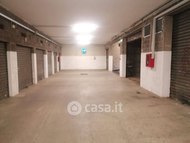 Garage/posto auto in residenziale in Via Celeste Negarville 31