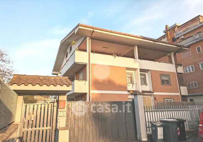 Box/posto auto in residenziale in Via Genova 16