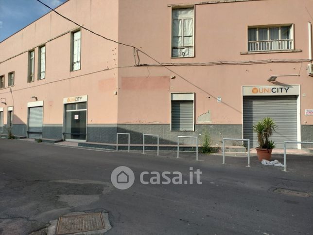 Capannone in commerciale in Via Biviere