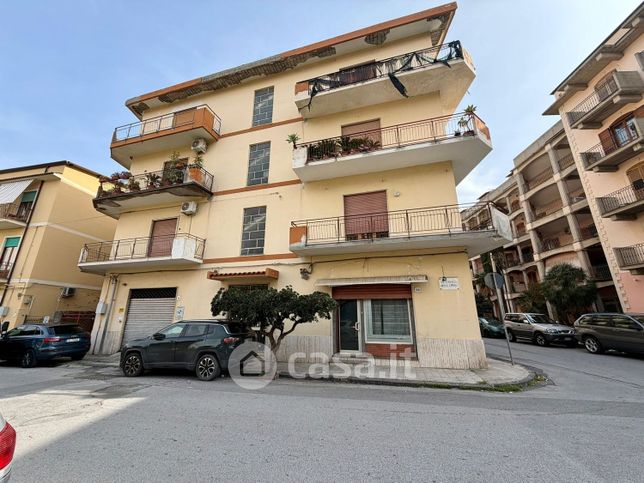 Appartamento in residenziale in Via Generale Angelo Cambria 4