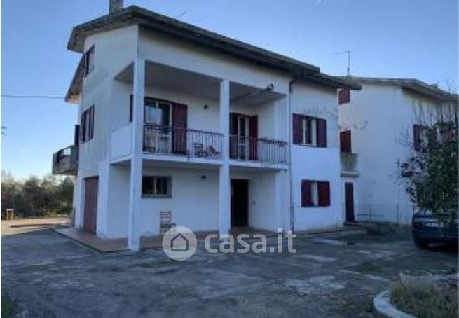 Casa indipendente in residenziale in Via del Montale 12