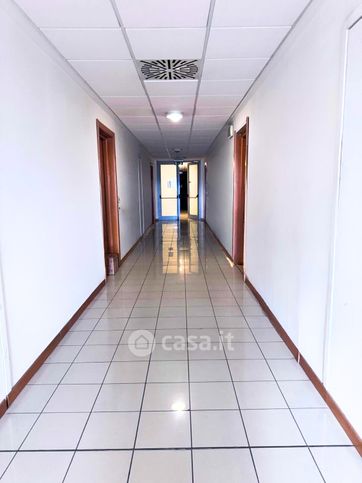 Ufficio in commerciale in Via Toscana 4