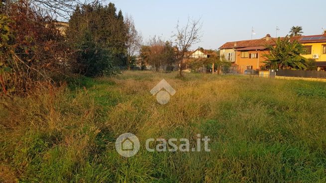 Terreno edificabile in residenziale in Via Oppio