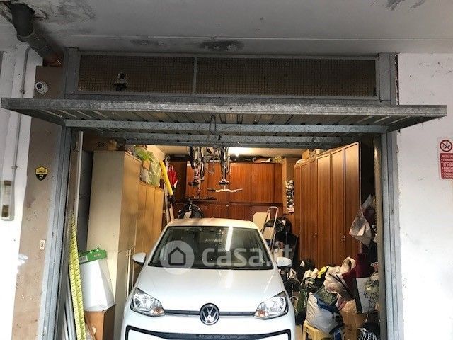 Garage/posto auto in residenziale in Via Prasco 13