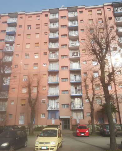 Appartamento in residenziale in Viale Italia 38