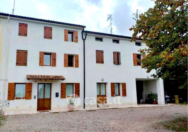 Casa bi/trifamiliare in residenziale in Via Alle Rive