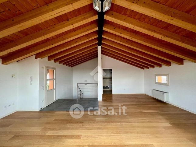 Ufficio in commerciale in Via Nazario Sauro 16