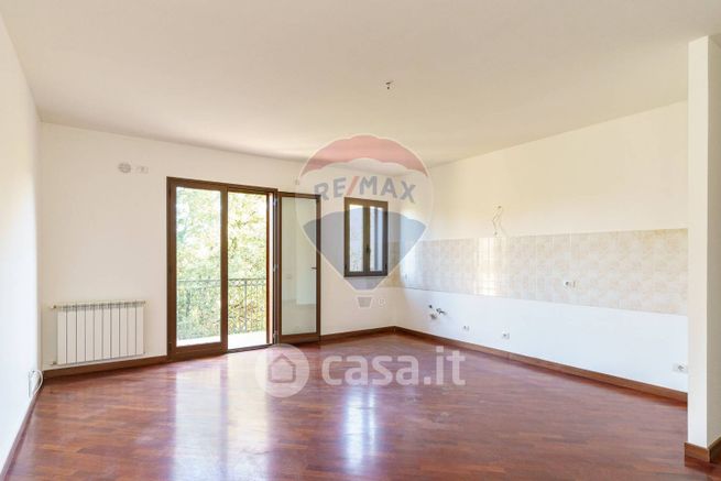 Appartamento in residenziale in Via Morgioni 1