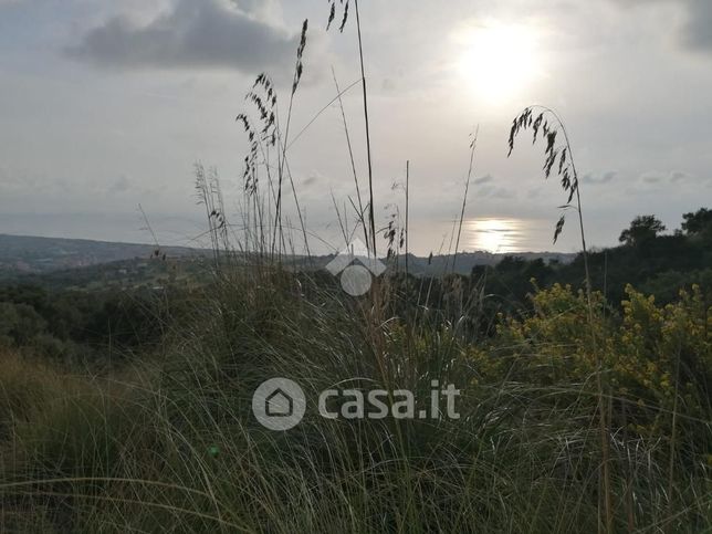 Terreno agricolo in commerciale in 