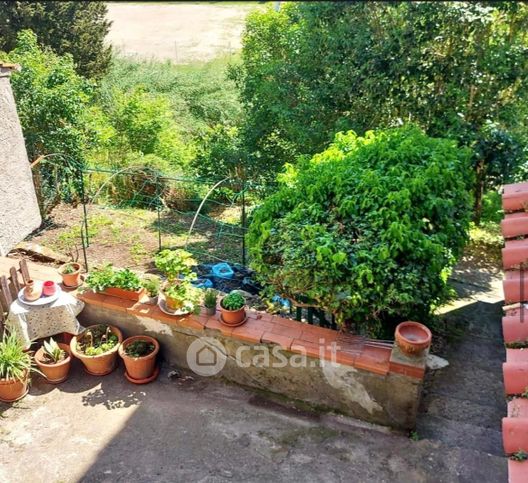Casa indipendente in residenziale in Via Dante Alighieri 1