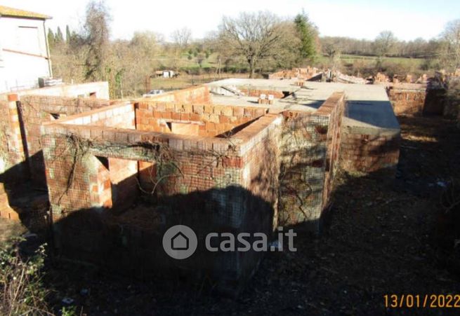 Terreno edificabile in residenziale in Strada Senza Nome