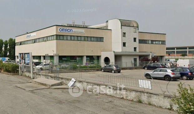 Ufficio in commerciale in Piazza Italia 13