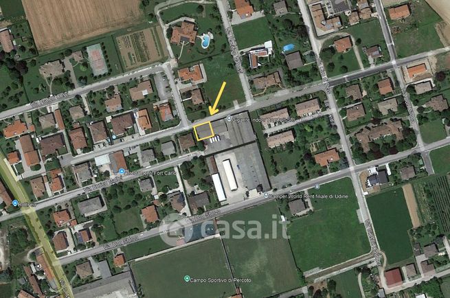 Capannone in commerciale in 