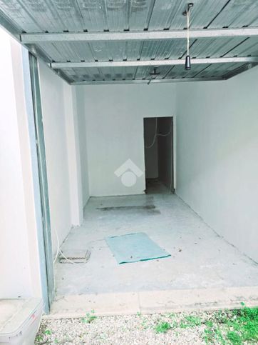 Box/posto auto in residenziale in