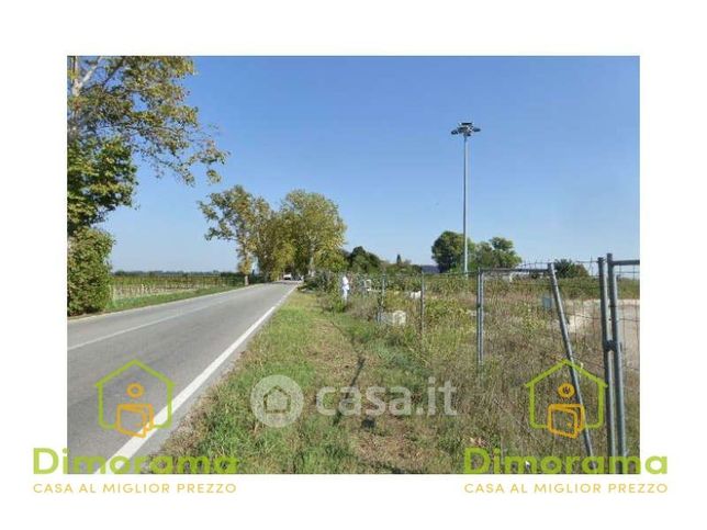 Terreno agricolo in commerciale in Via Roma Sinistra 156 b