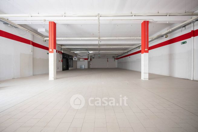 Capannone in commerciale in Via Circondaria Sud 213