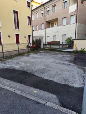 Box/posto auto in residenziale in Via Giovanni Pascoli 1