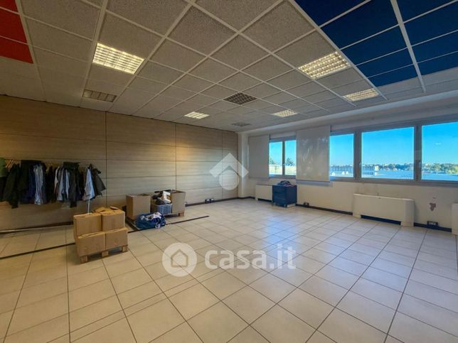 Ufficio in commerciale in Via 1Âº Maggio 41