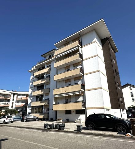 Appartamento in residenziale in Via Montello 29