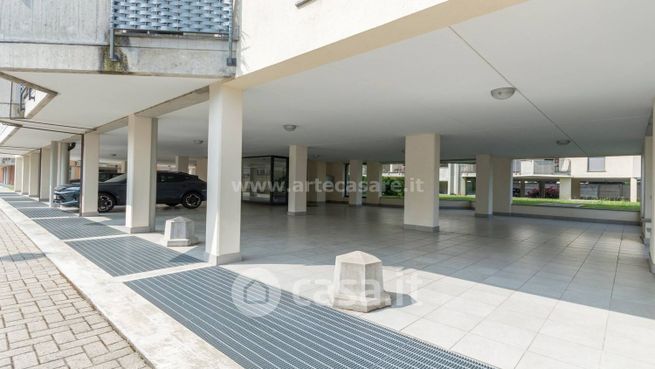 Box/posto auto in residenziale in Via Respighi