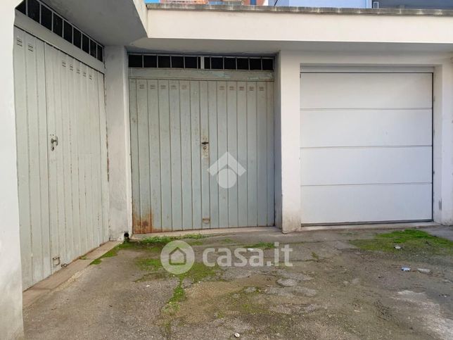 Box/posto auto in residenziale in Via Campania