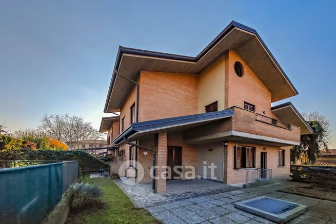 Villa in residenziale in Via Cesare Beccaria