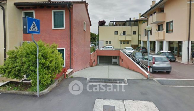 Box/posto auto in residenziale in Via Podgora