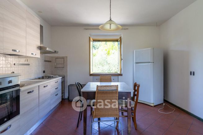 Appartamento in residenziale in Via Collinare 9