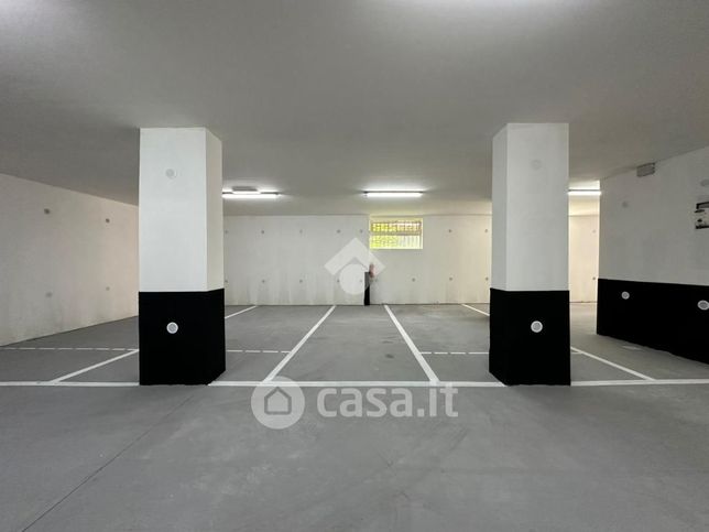 Garage/posto auto in residenziale in Corso Giuseppe Garibaldi 185