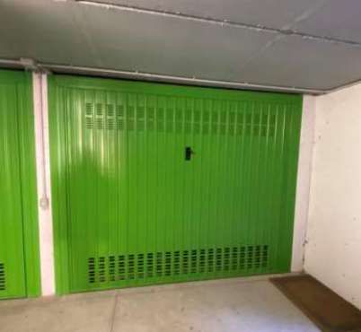 Box/posto auto in residenziale in Viale Dieci Giugno