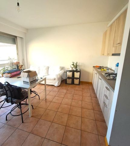 Appartamento in residenziale in Via Luigi Dottesio 6