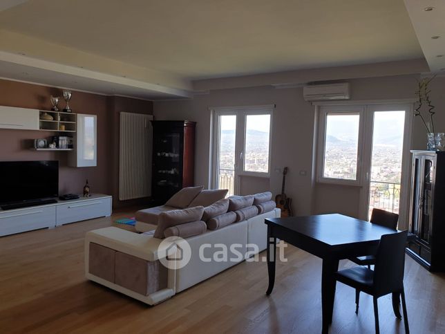 Appartamento in residenziale in Piazza Aonio Paleario 10