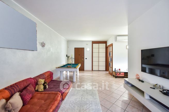 Appartamento in residenziale in Via Giosuè Carducci 12