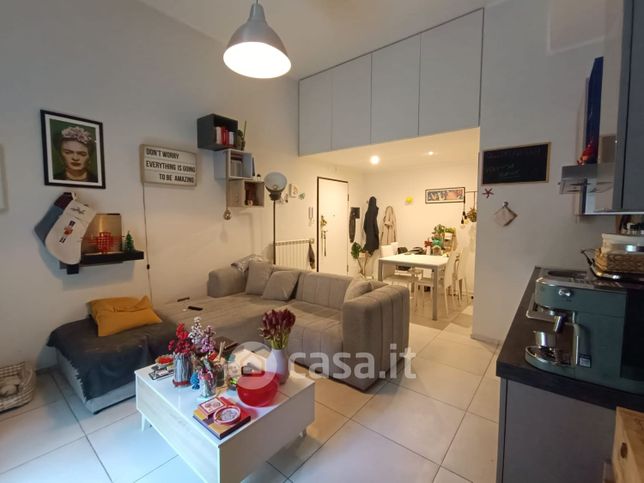 Appartamento in residenziale in Via Renato de Martino