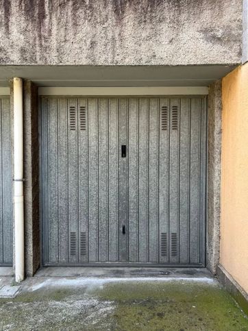 Garage/posto auto in residenziale in Via Aquileia 26