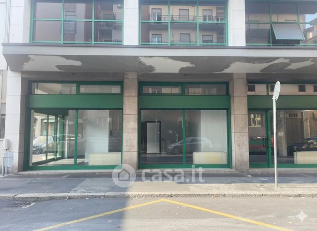 Ufficio in commerciale in Via Umberto Fogagnolo