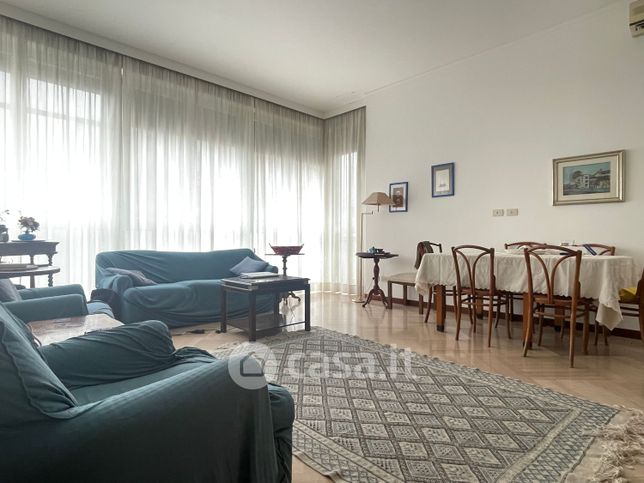 Appartamento in residenziale in Via Antonio Banfi 3