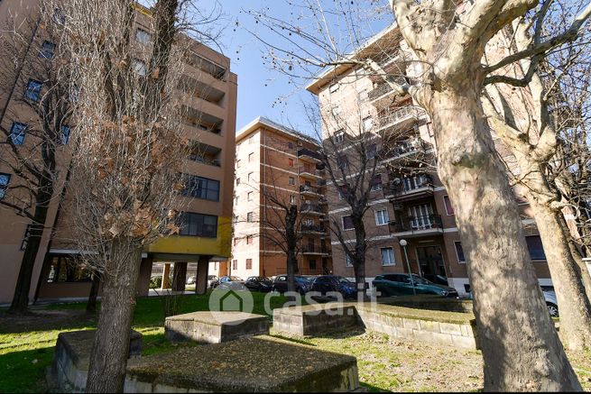 Appartamento in residenziale in Via Isocrate 22