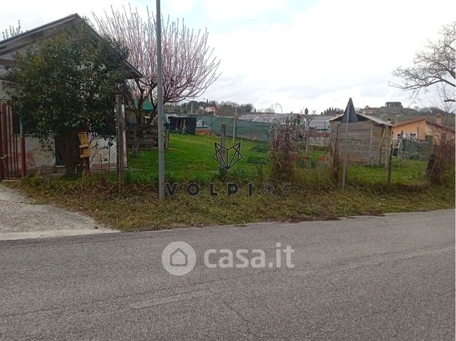 Terreno edificabile in residenziale in Frazione Santa Croce