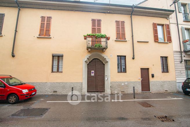 Appartamento in residenziale in Via Santa Maria del Sole 37