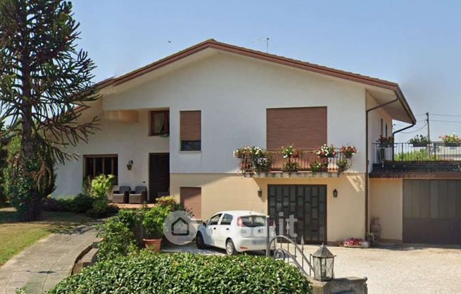 Casa indipendente in residenziale in Via Zucca 3