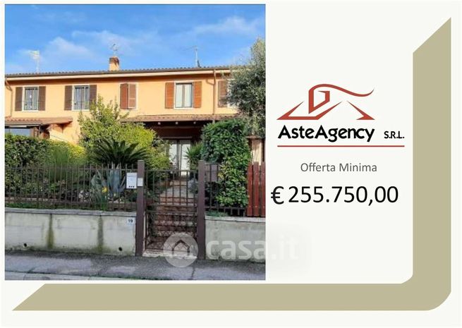 Villetta a schiera in residenziale in Via Risorgimento 19