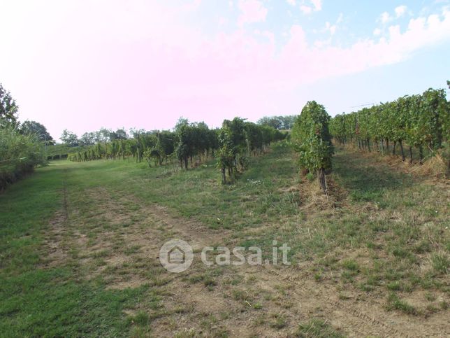 Terreno edificabile in residenziale in Via Provinciale