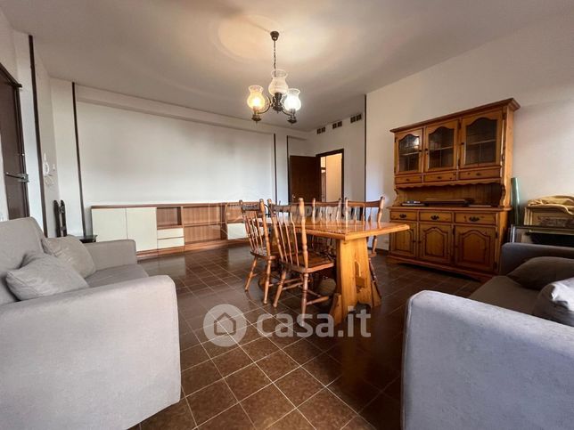 Appartamento in residenziale in Via Luigi Pasteur 8