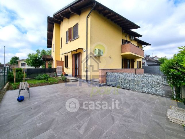 Appartamento in residenziale in Via Bassi Agostino
