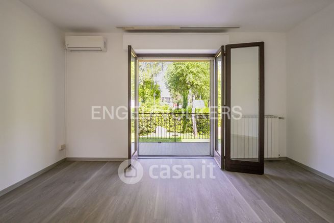 Appartamento in residenziale in Via al Lido 6