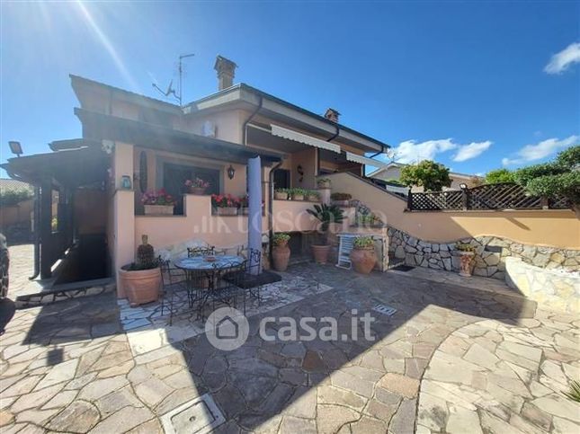 Villa in residenziale in Via Francesco Cilea