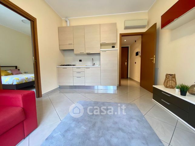 Appartamento in residenziale in Via Cenisio 51