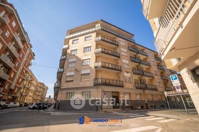 Appartamento in residenziale in Via Michele Coppino 11