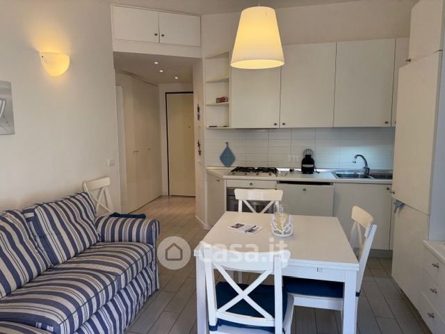 Appartamento in residenziale in Via Antonio Fogazzaro 5